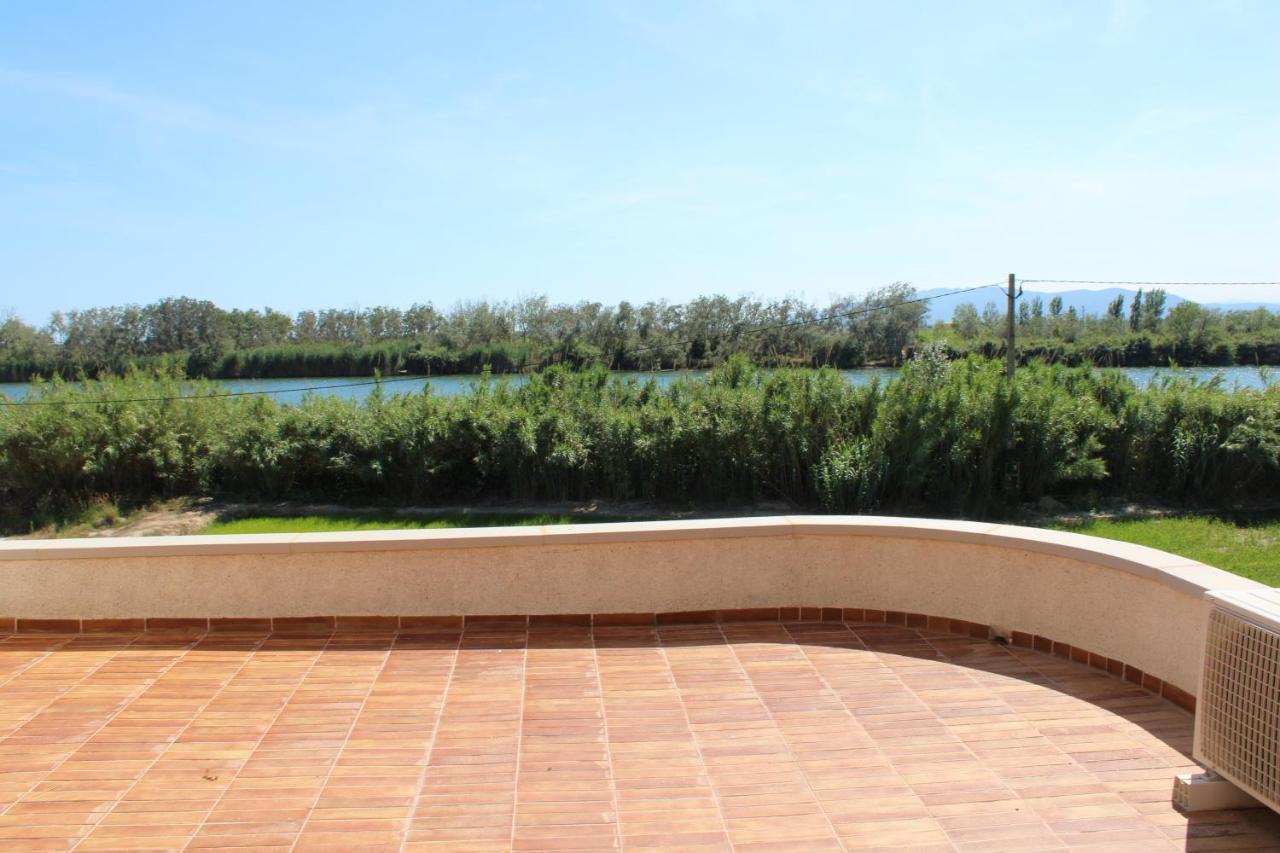 Villa De L'Ebre Дельтебре Экстерьер фото